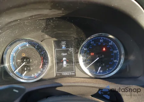 2017 Toyota Corolla Se z USA, uszkodzony, nr VIN 5YFBURHE4HP716211